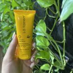 کرم ضد آفتاب و ضد لک بدون رنگ پوست نرمال تا خشک SPF50 لافارر - Image 2