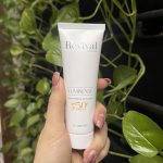 کرم ژل ضدآفتاب روشن کننده رویوال مناسب انواع پوست - Image 2